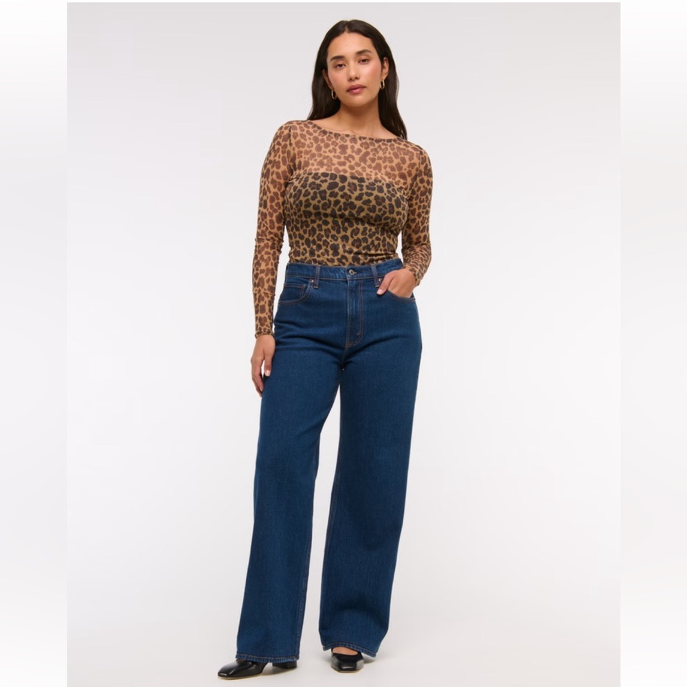 Abercrombie & Fitch High Rise 90s Relaxed Jean